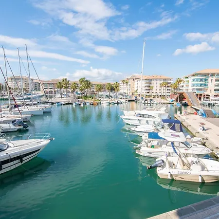 Sur Le Port, 3 Cham, Parking * Fréjus
